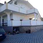 Lucica Apartment