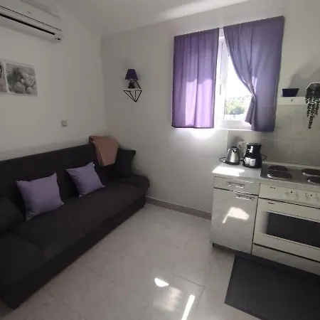Lucica Appartement *