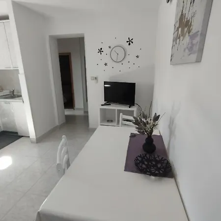 Lucica Appartement Jezera