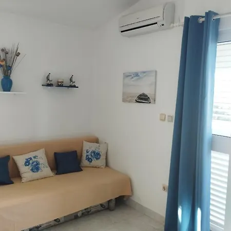 公寓 Lucica 耶泽拉