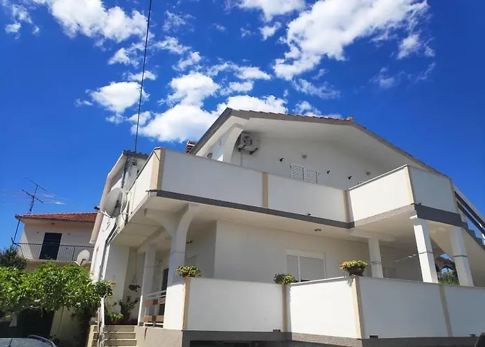 Апартаменты Lucica Езера